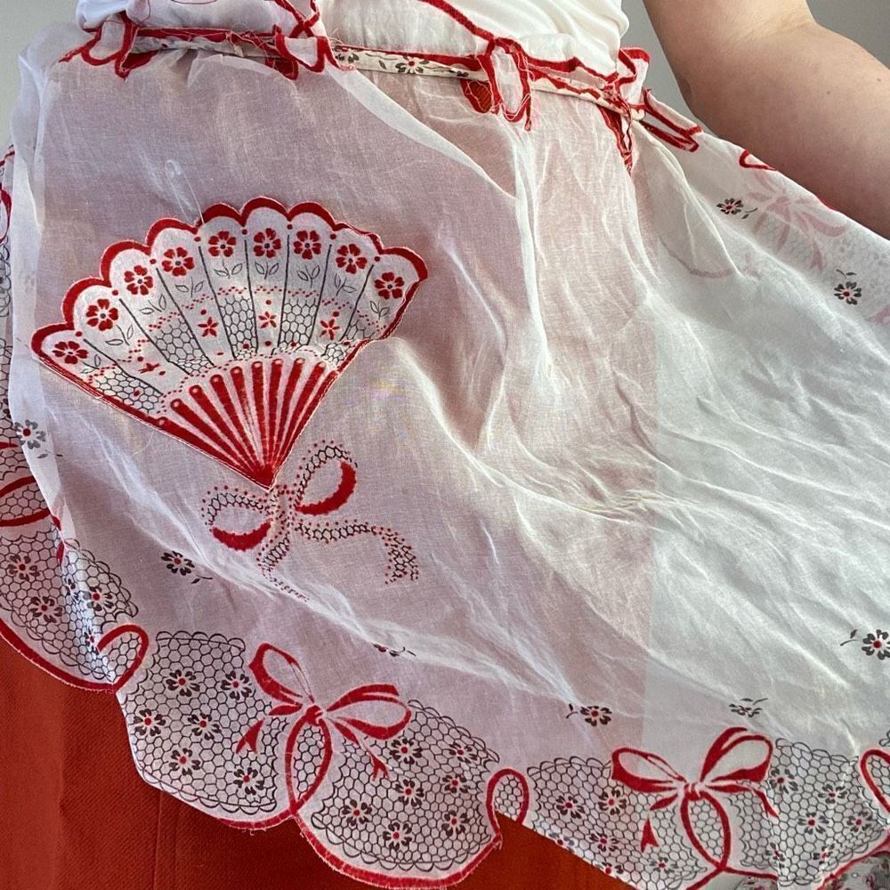 VTG 40s / 50s Sheer Fan and Bow Design Pocketed Fashion Apron for Wear or Upcycl - Picture 7 of 7